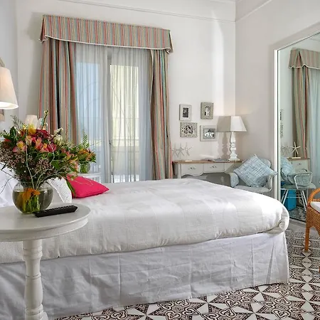 招待所 卡普里甜蜜生活高档酒店 4*